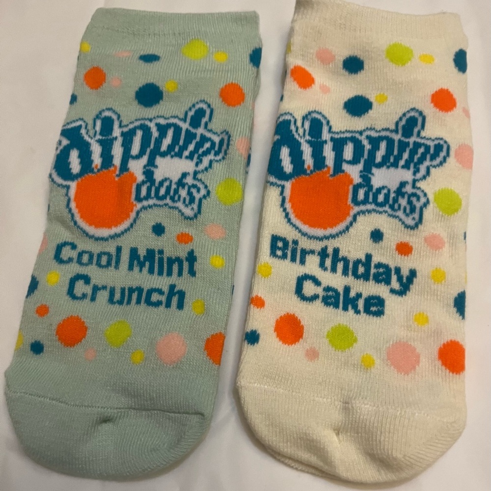 3/$18.00 Dippin' Dots Ladies 6PK No Show Socks - White with Colorful Dots - Picture 8 of 14